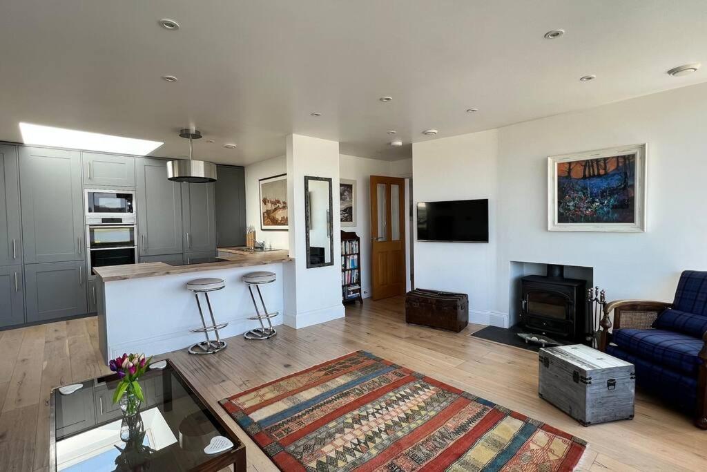 Shorepark - Waterfront Cottage With Stunning Views Dumfries Kültér fotó