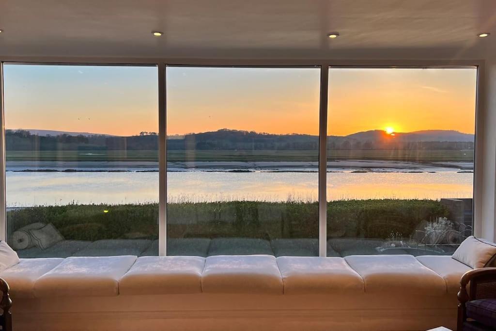 Shorepark - Waterfront Cottage With Stunning Views Dumfries Kültér fotó