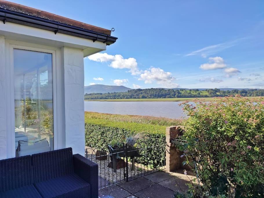Shorepark - Waterfront Cottage With Stunning Views Dumfries Kültér fotó