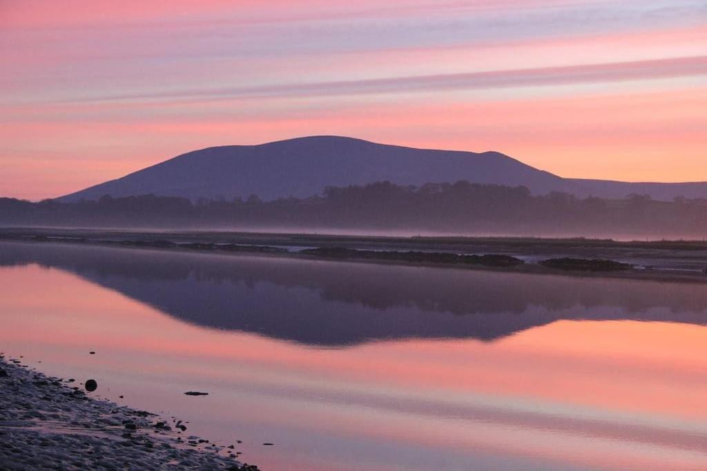 Shorepark - Waterfront Cottage With Stunning Views Dumfries Kültér fotó